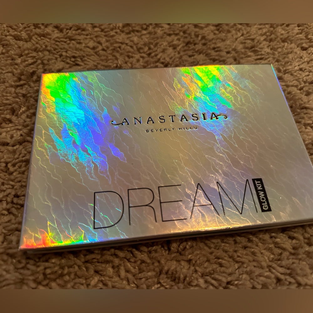 Anastasia BH glow kit